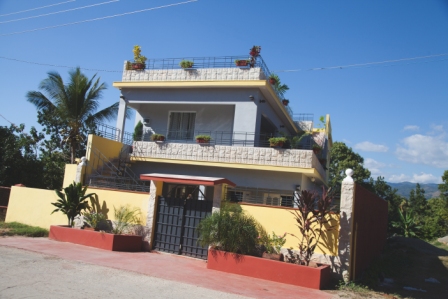 HOSTAL ILE OKUN
