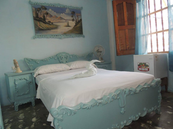 Hostal el Rey. habitación matrimonial colonial
